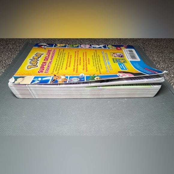 Pokémon Super Deluxe Essential Handbook – Over 800 Characters – Scholastic Guide - Picture 4 of 10